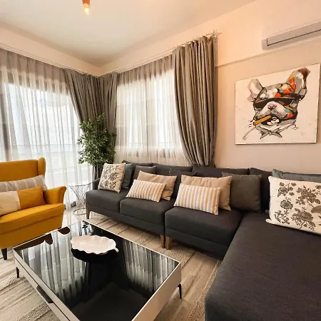 Caesar & Apartment *