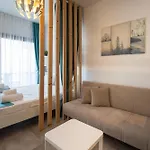Caesar & Apartment *
