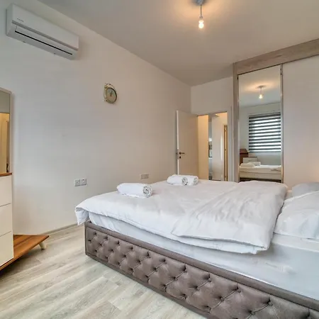 Apartament Caesar &