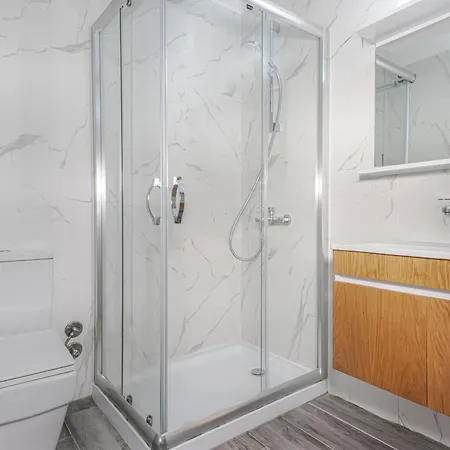 Apartament Caesar & *