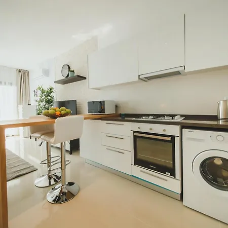 Caesar & Apartament Trikomo