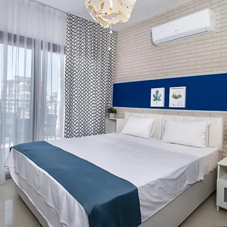 Caesar & Apartment *